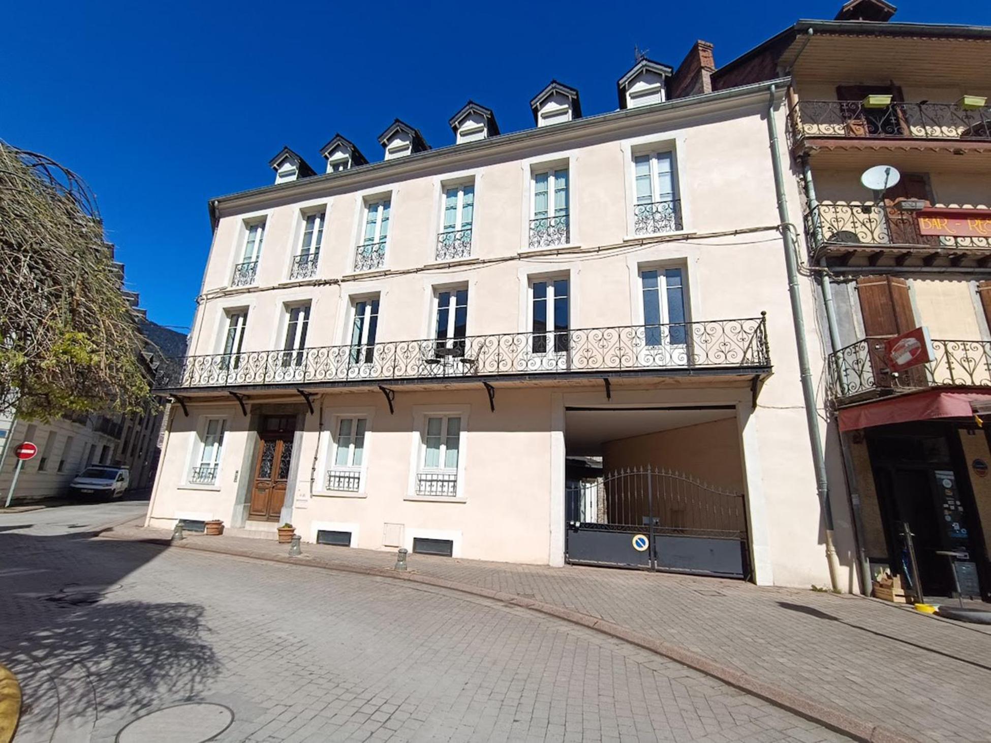 Luchon Holidays Bagnères-de-Luchon Exterior foto