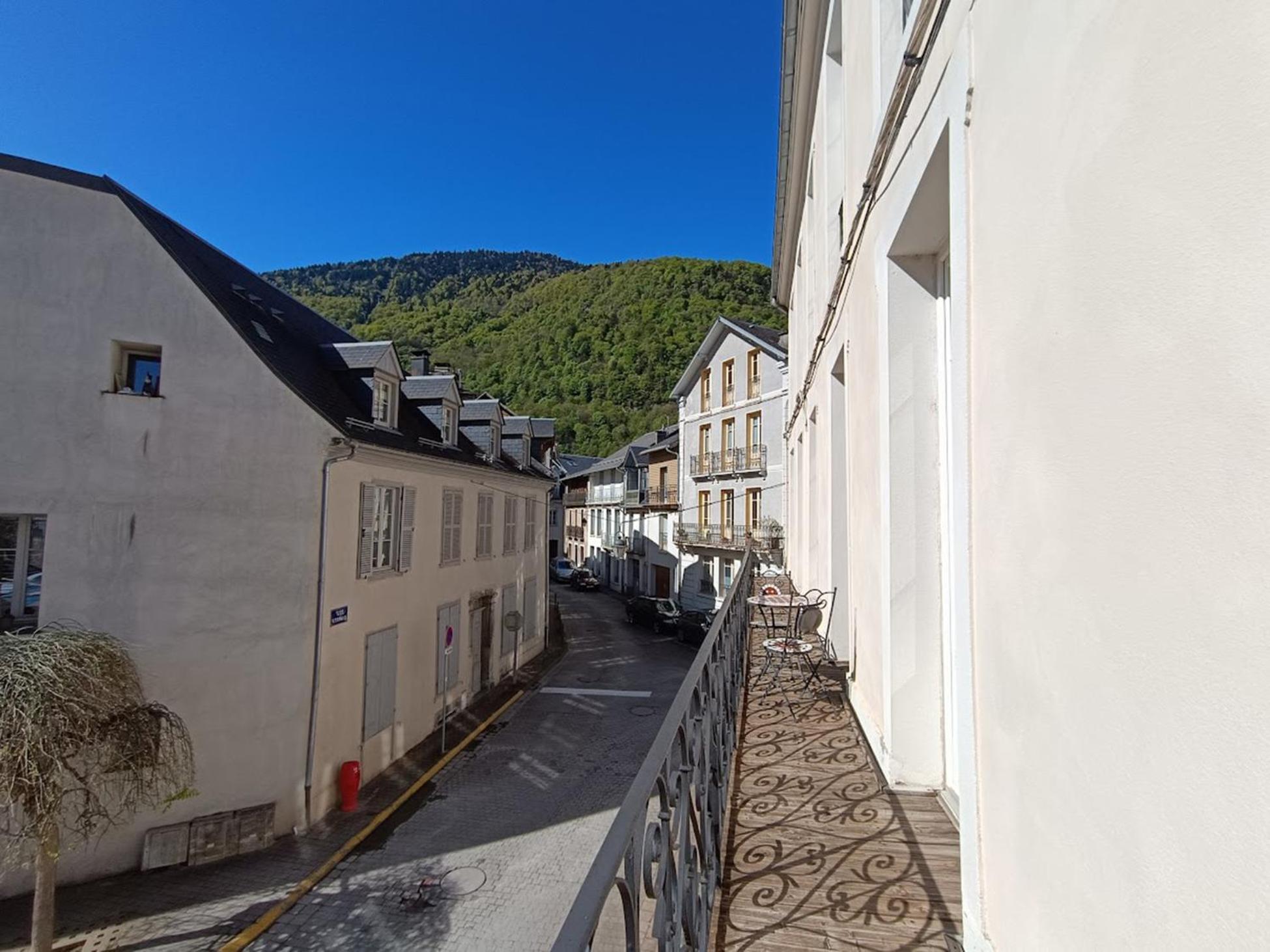 Luchon Holidays Bagnères-de-Luchon Exterior foto